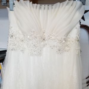 Wedding dress